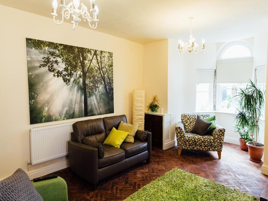 Langs Hall Leyland Εξωτερικό φωτογραφία